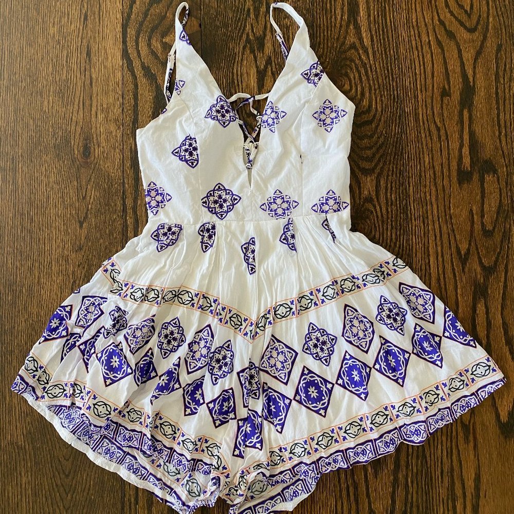 LF deep V romper